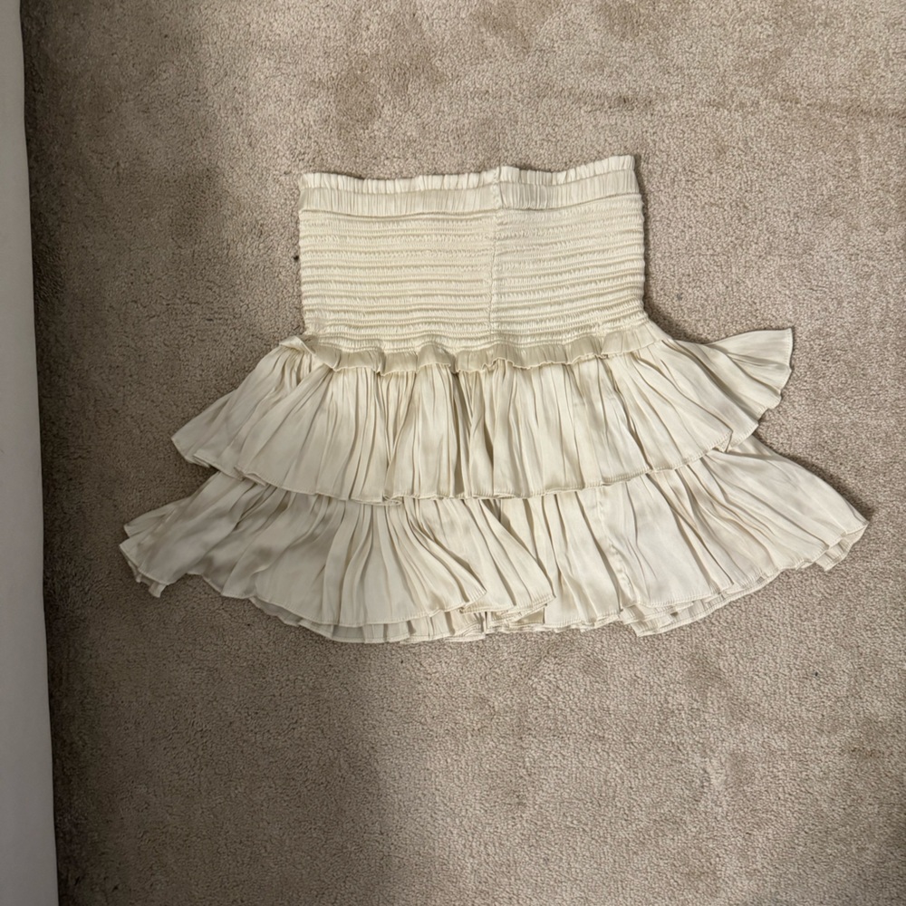 White/ Crème ruffled mini skirt